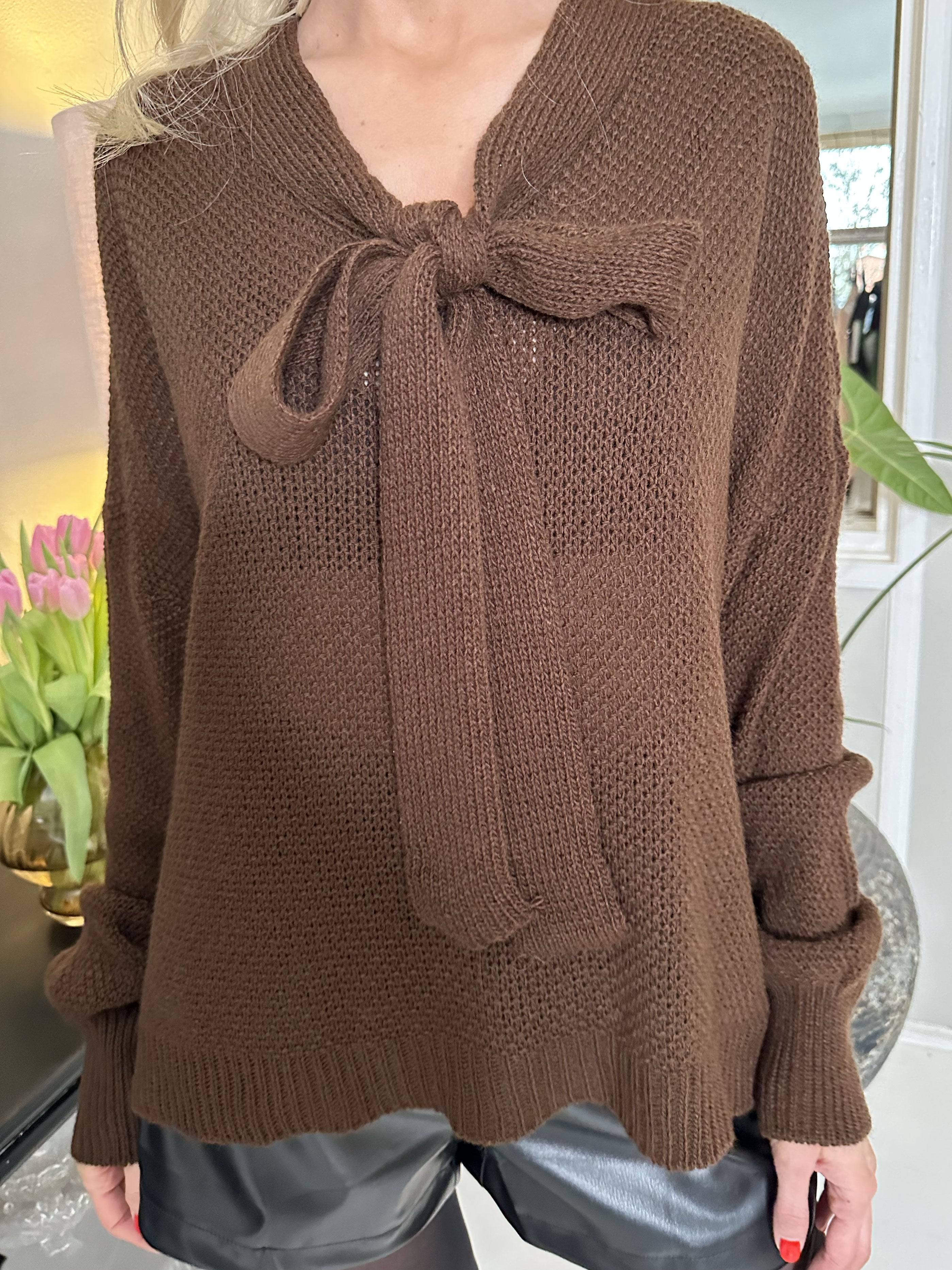 Cutie - Sött stickad tröja med rosett